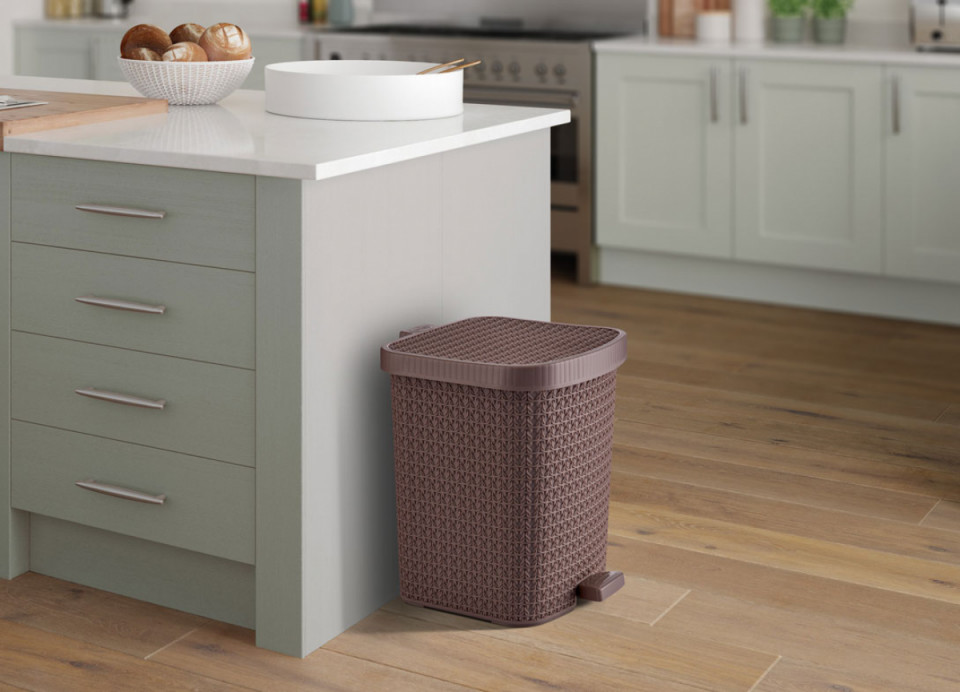 Knit Design Pedal Dustbin (12 lt)